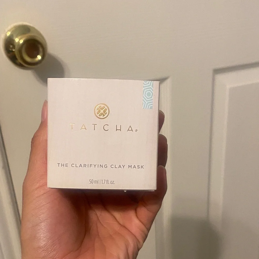 Tatcha Clarifying Clay Mask in Elegant White and Gold